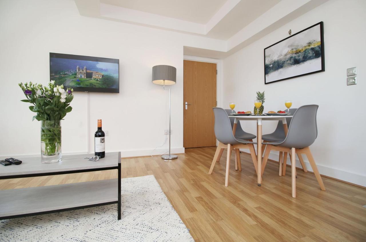 St Thomas Loft Views By Ssw - 2Br, Parking, Sleeps 4, Easy Access To City Centre, Marina, Beach And M4 Swansea Exteriör bild