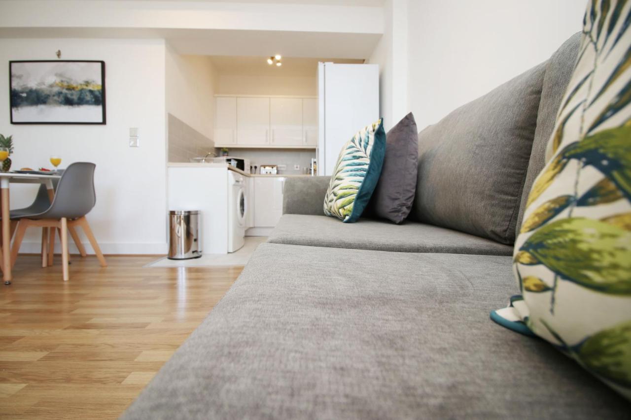 St Thomas Loft Views By Ssw - 2Br, Parking, Sleeps 4, Easy Access To City Centre, Marina, Beach And M4 Swansea Exteriör bild