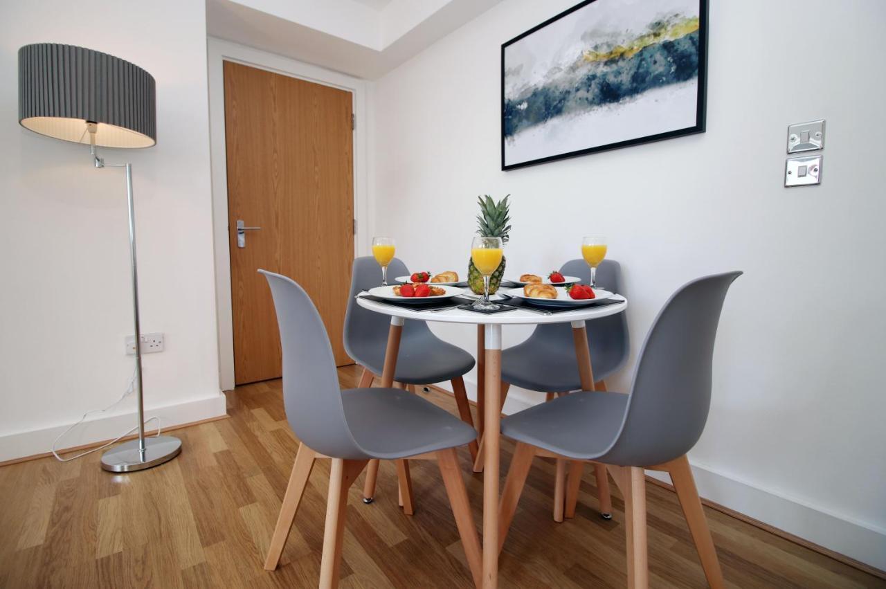St Thomas Loft Views By Ssw - 2Br, Parking, Sleeps 4, Easy Access To City Centre, Marina, Beach And M4 Swansea Exteriör bild