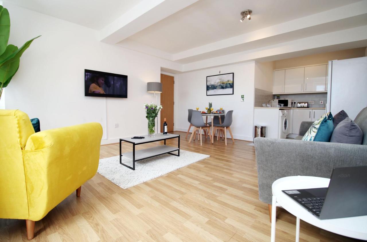 St Thomas Loft Views By Ssw - 2Br, Parking, Sleeps 4, Easy Access To City Centre, Marina, Beach And M4 Swansea Exteriör bild