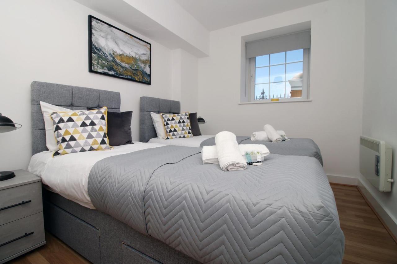 St Thomas Loft Views By Ssw - 2Br, Parking, Sleeps 4, Easy Access To City Centre, Marina, Beach And M4 Swansea Exteriör bild