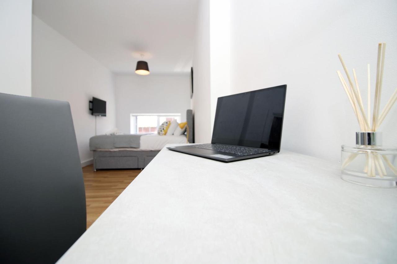 St Thomas Loft Views By Ssw - 2Br, Parking, Sleeps 4, Easy Access To City Centre, Marina, Beach And M4 Swansea Exteriör bild