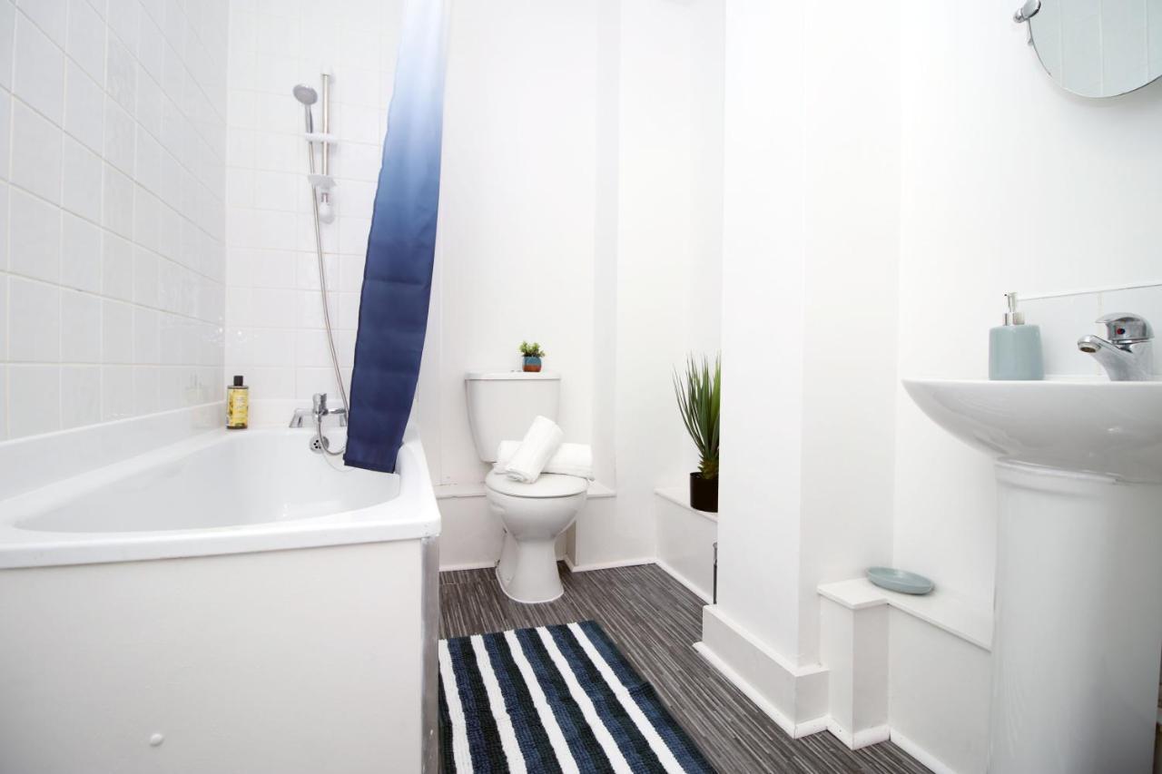 St Thomas Loft Views By Ssw - 2Br, Parking, Sleeps 4, Easy Access To City Centre, Marina, Beach And M4 Swansea Exteriör bild