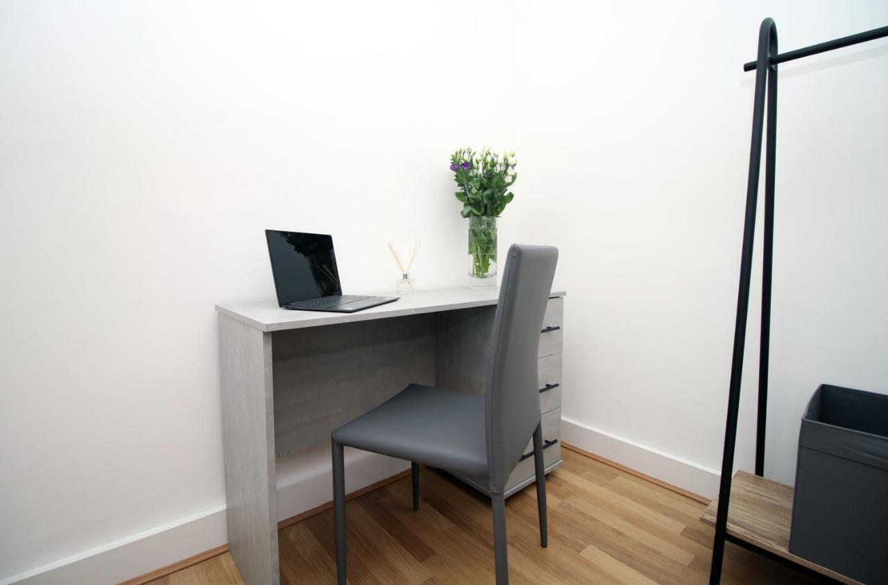 St Thomas Loft Views By Ssw - 2Br, Parking, Sleeps 4, Easy Access To City Centre, Marina, Beach And M4 Swansea Exteriör bild